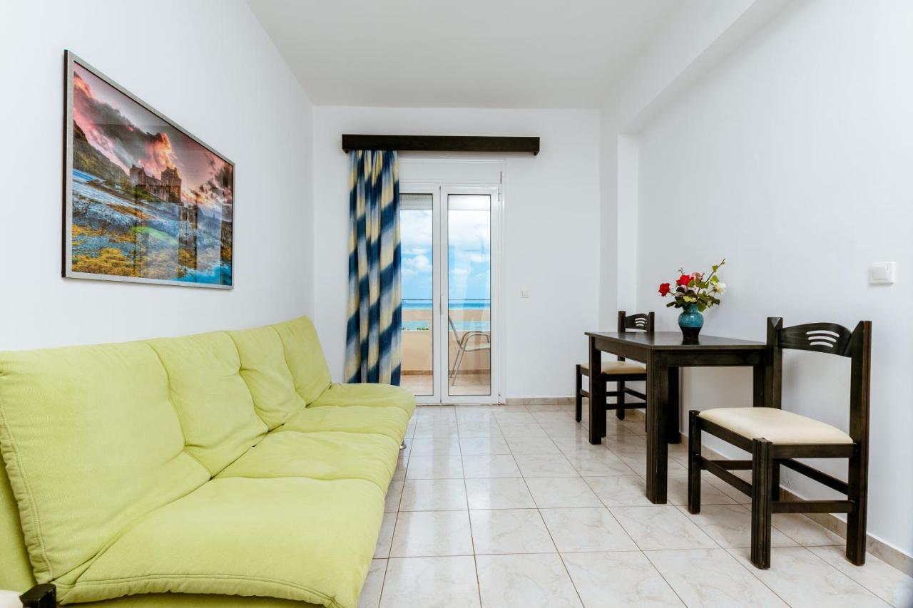 Asterina Seaside Apartments Каливес Экстерьер фото